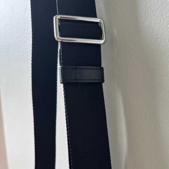 Marc Jacobs The Teddy Crossbody Tote Bag Black (mini) - Picture 11 of 11